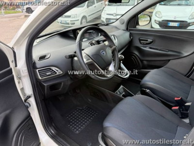 Lancia Ypsilon 1.2 69 CV 5 porte GPL Gold Plus (11)