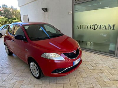 Lancia Ypsilon 1.3 MJT 16V 95 CV 5 porte S&S Silver usata