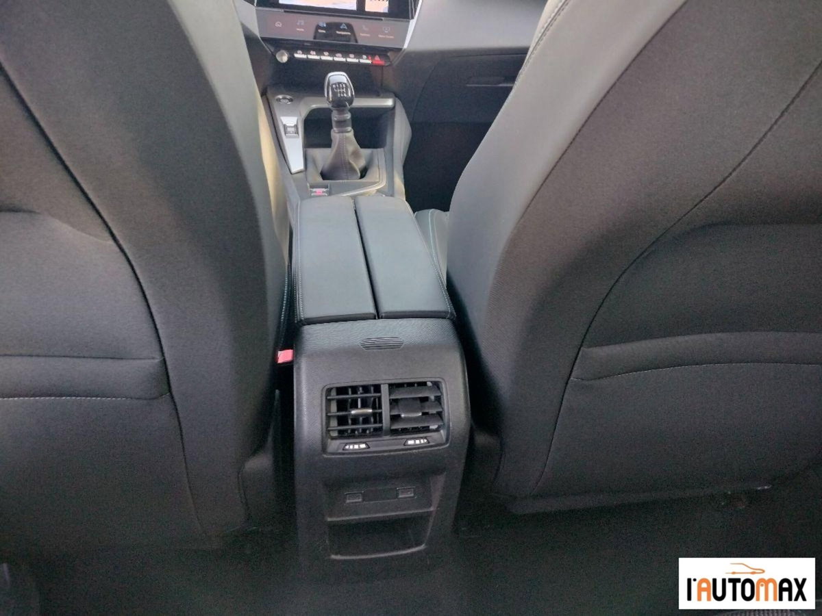 Peugeot 308 1.2 puretech t Allure s&s 130cv (13)