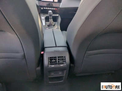 Peugeot 308 1.2 puretech t Allure s&s 130cv (13)