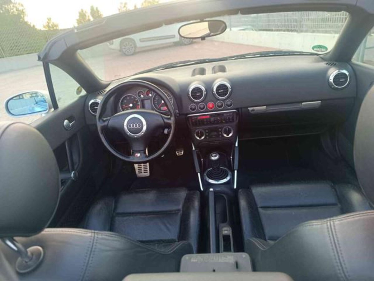 Audi TT Cabrio 1.8 T 20V 179 CV cat quattro (6)