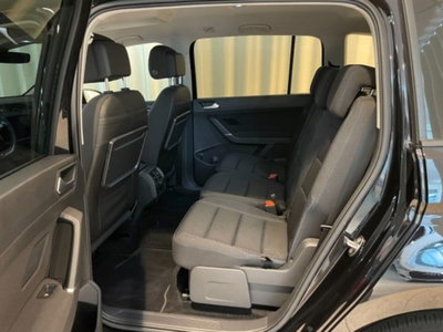 Volkswagen Touran 2.0 tdi Edition dsg (5)