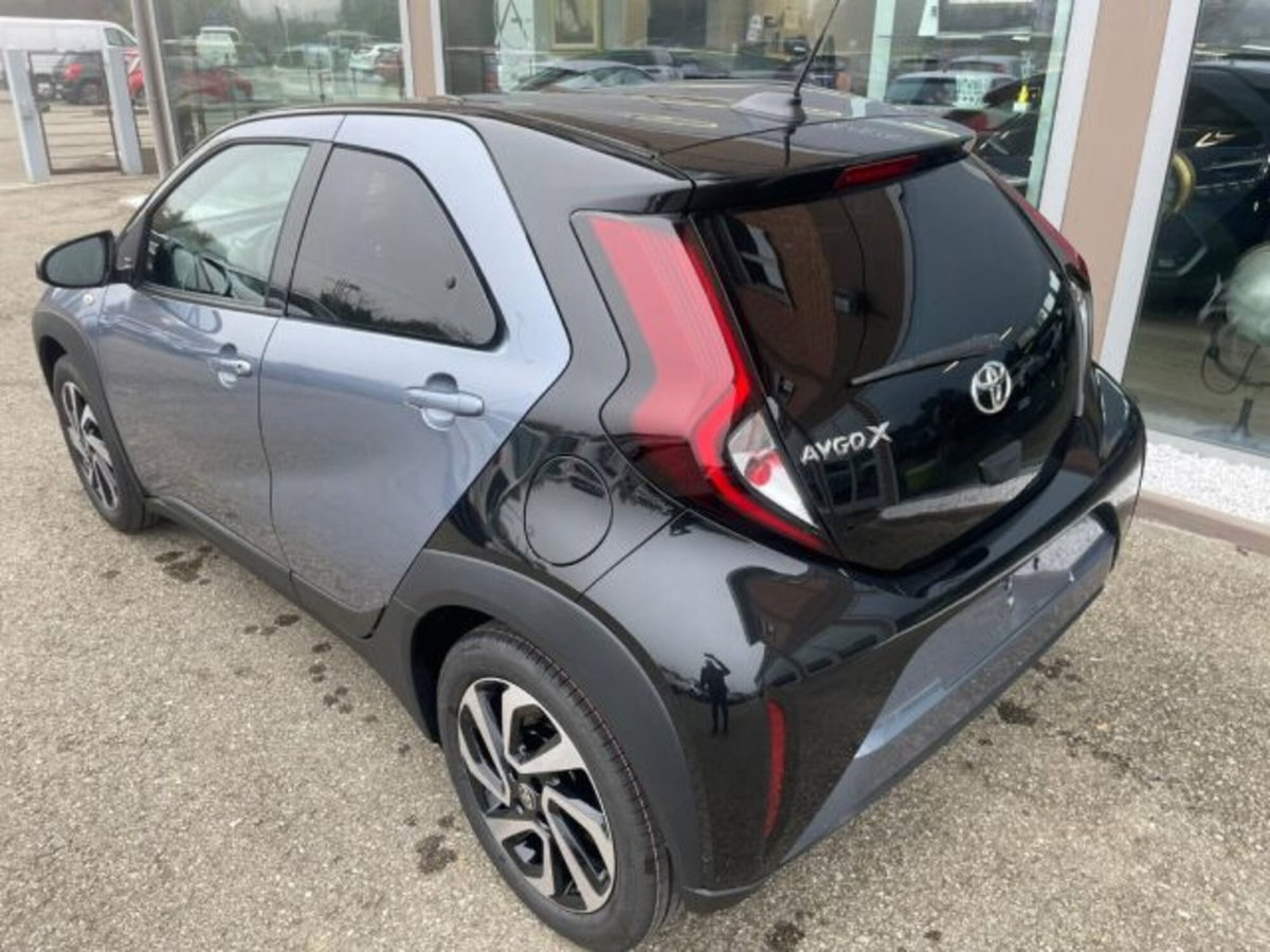 Toyota Aygo X 1.0 VVT-i 72 CV 5 porte Limited Air (10)