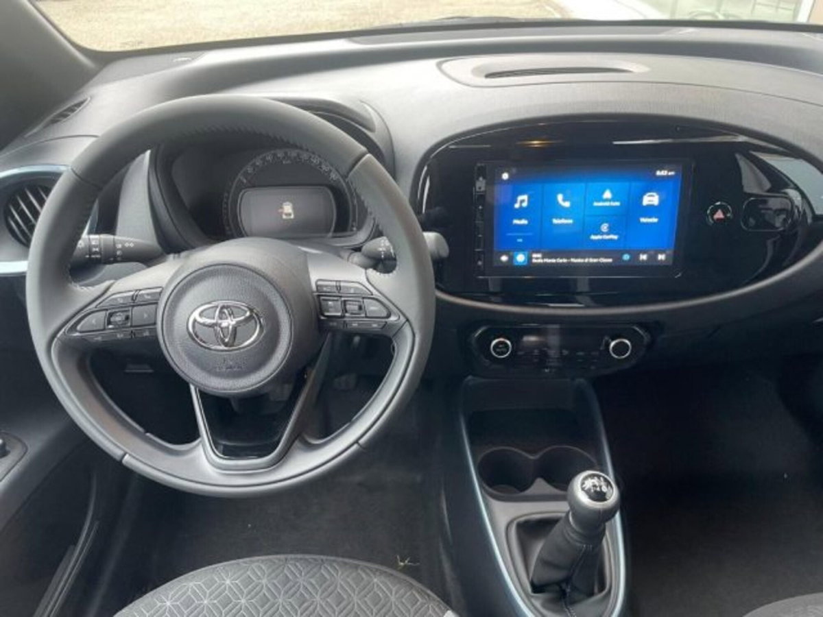 Toyota Aygo X 1.0 VVT-i 72 CV 5 porte Limited Air (11)