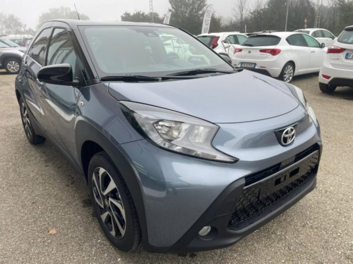 Toyota Aygo X 1.0 VVT-i 72 CV 5 porte Limited Air (5)
