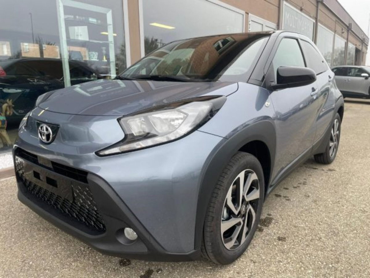 Toyota Aygo X 1.0 VVT-i 72 CV 5 porte Limited Air (6)