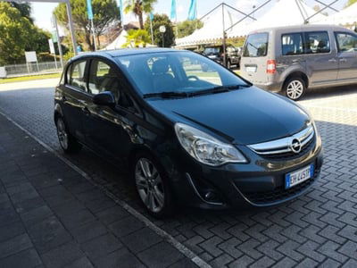 Opel Corsa 1.4 16V 5 porte Cosmo usata