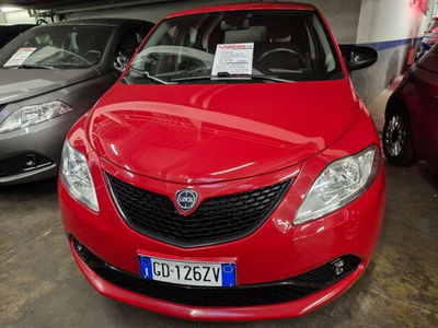 Lancia Ypsilon 1.0 FireFly 5 porte S&S Hybrid Ecochic Gold usata
