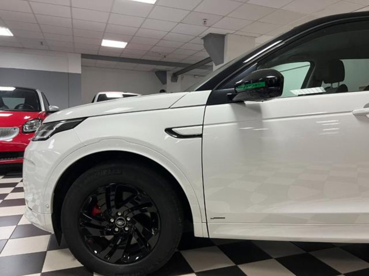 Land Rover Discovery Sport 2.0 TD4 204 CV AWD Auto R-Dynamic SE (5)