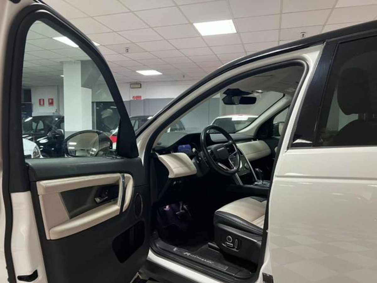 Land Rover Discovery Sport 2.0 TD4 204 CV AWD Auto R-Dynamic SE (6)