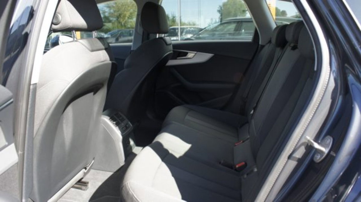 Audi A4 Avant 40 TDI S tronic Business (11)