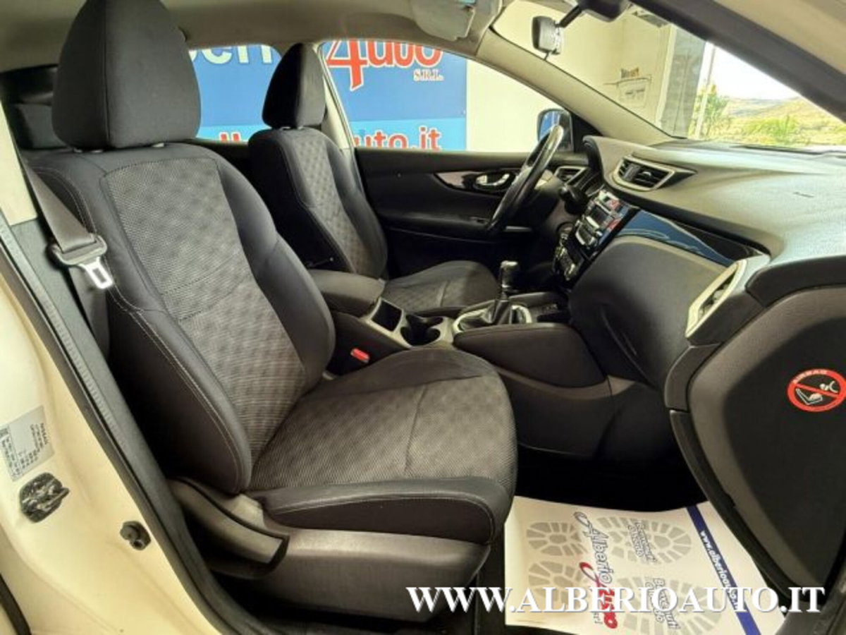 Nissan Qashqai 1.6 dCi 4WD Acenta (13)