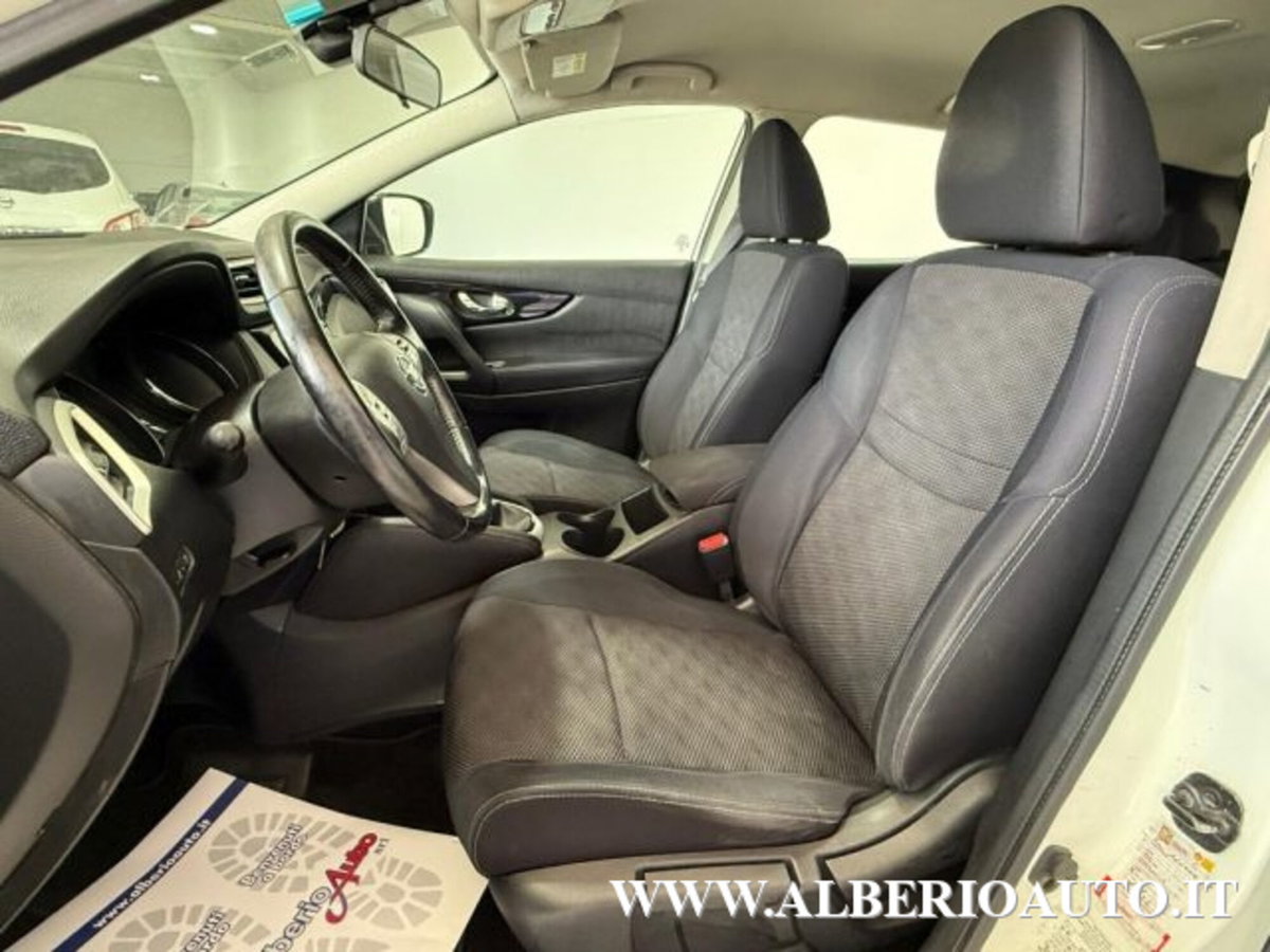 Nissan Qashqai 1.6 dCi 4WD Acenta (15)