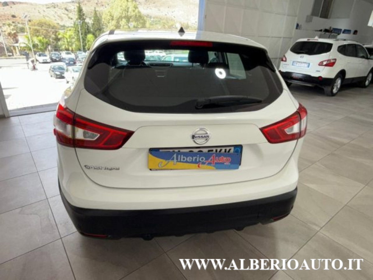Nissan Qashqai 1.6 dCi 4WD Acenta (5)