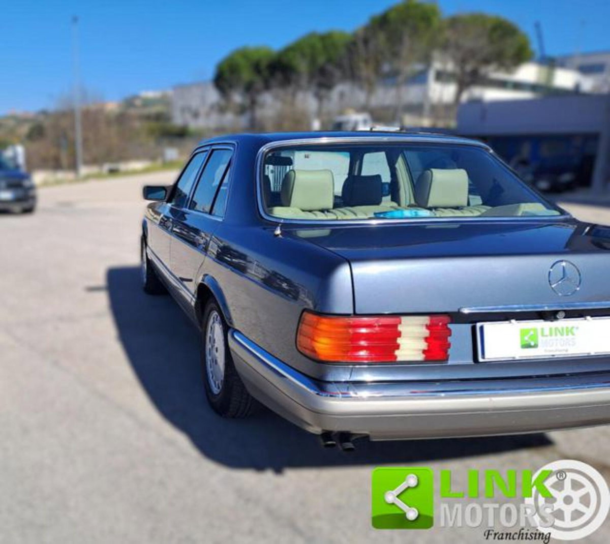 Mercedes-Benz 300 300 SE cat (14)