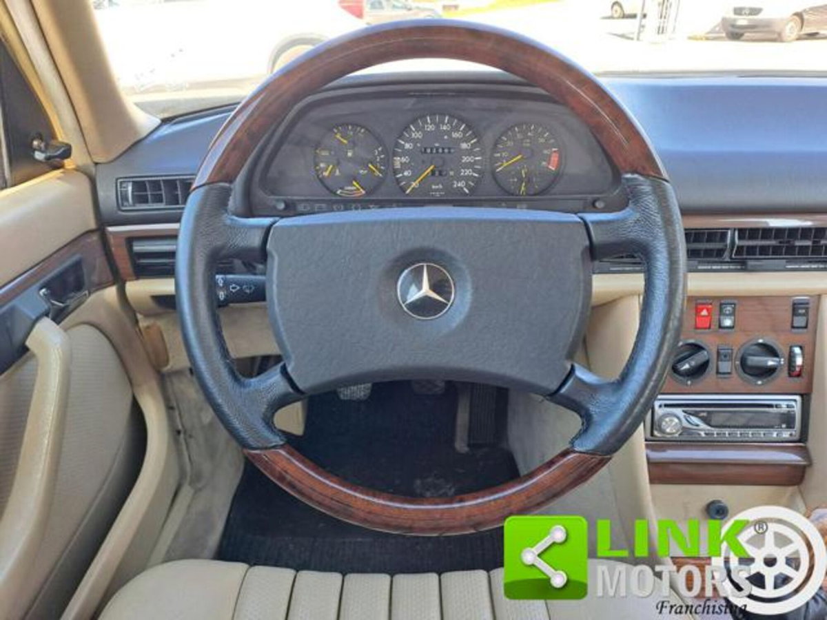 Mercedes-Benz 300 300 SE cat (7)