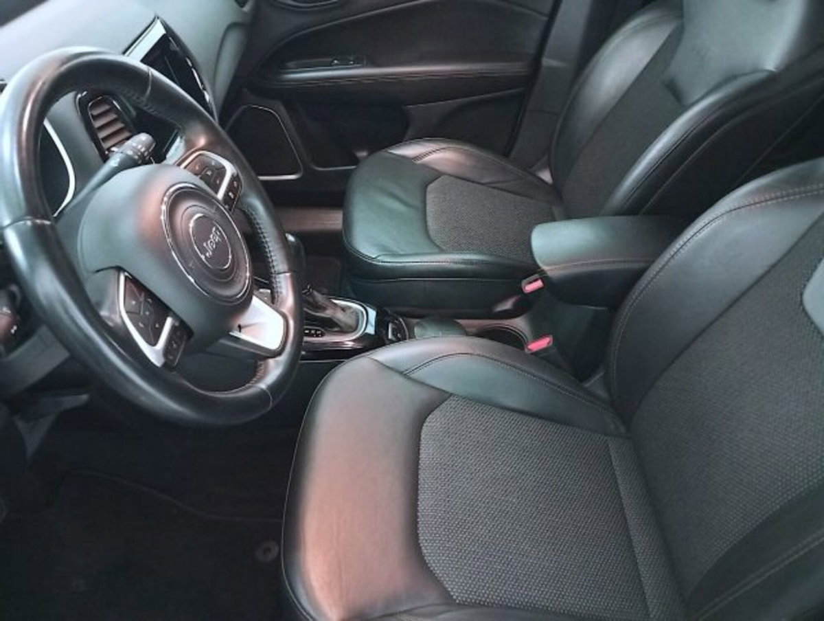 Jeep Compass 2.0 Multijet II 4WD Limited (8)