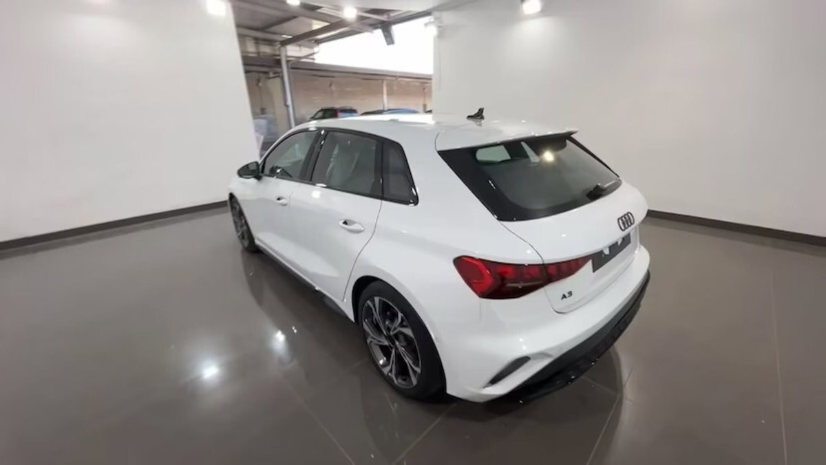 Audi A3 Sportback 35 TDI S line edition (2)