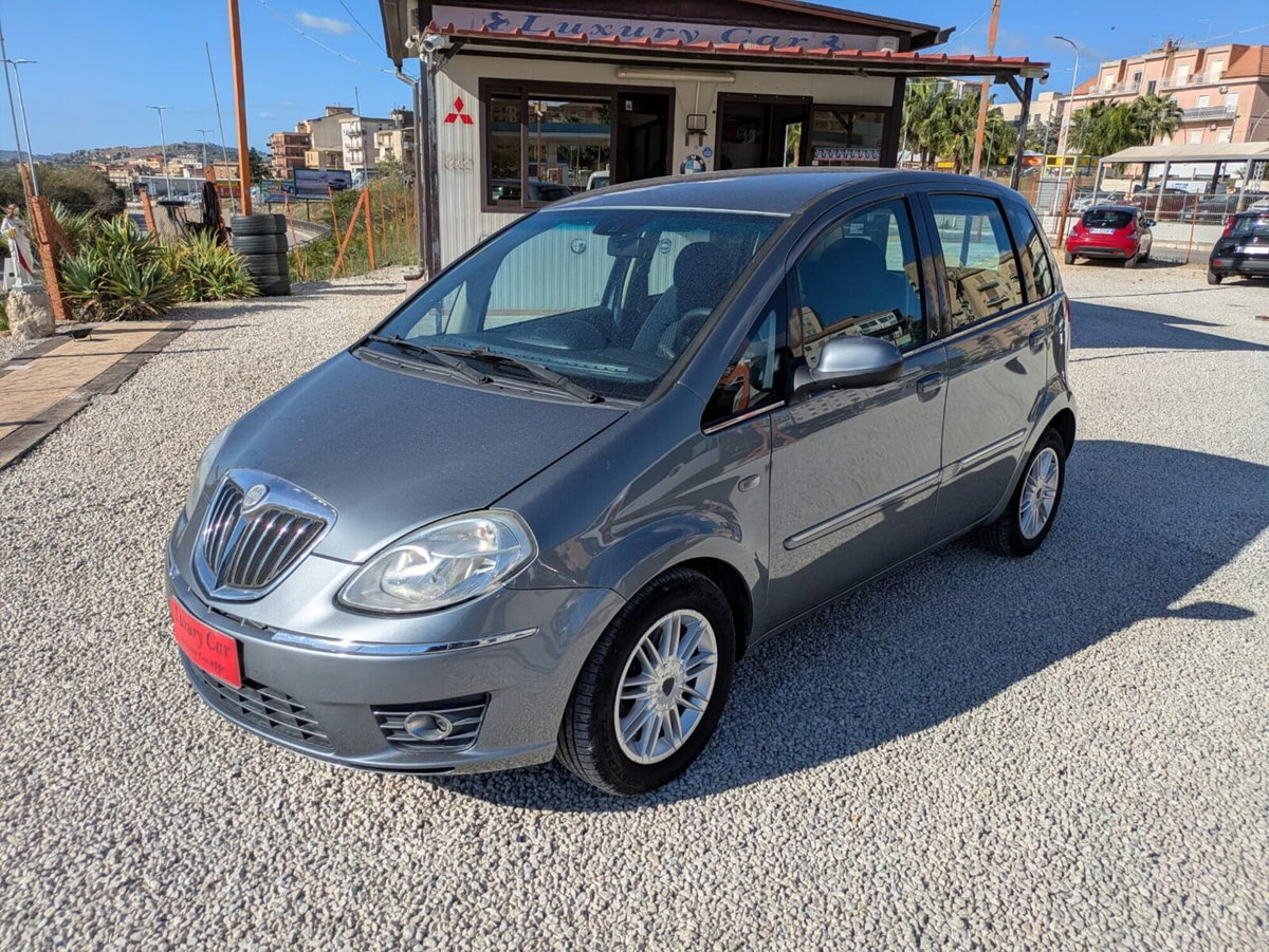 Lancia Musa 1.3 Mjt 95 CV DFN Gold (2)