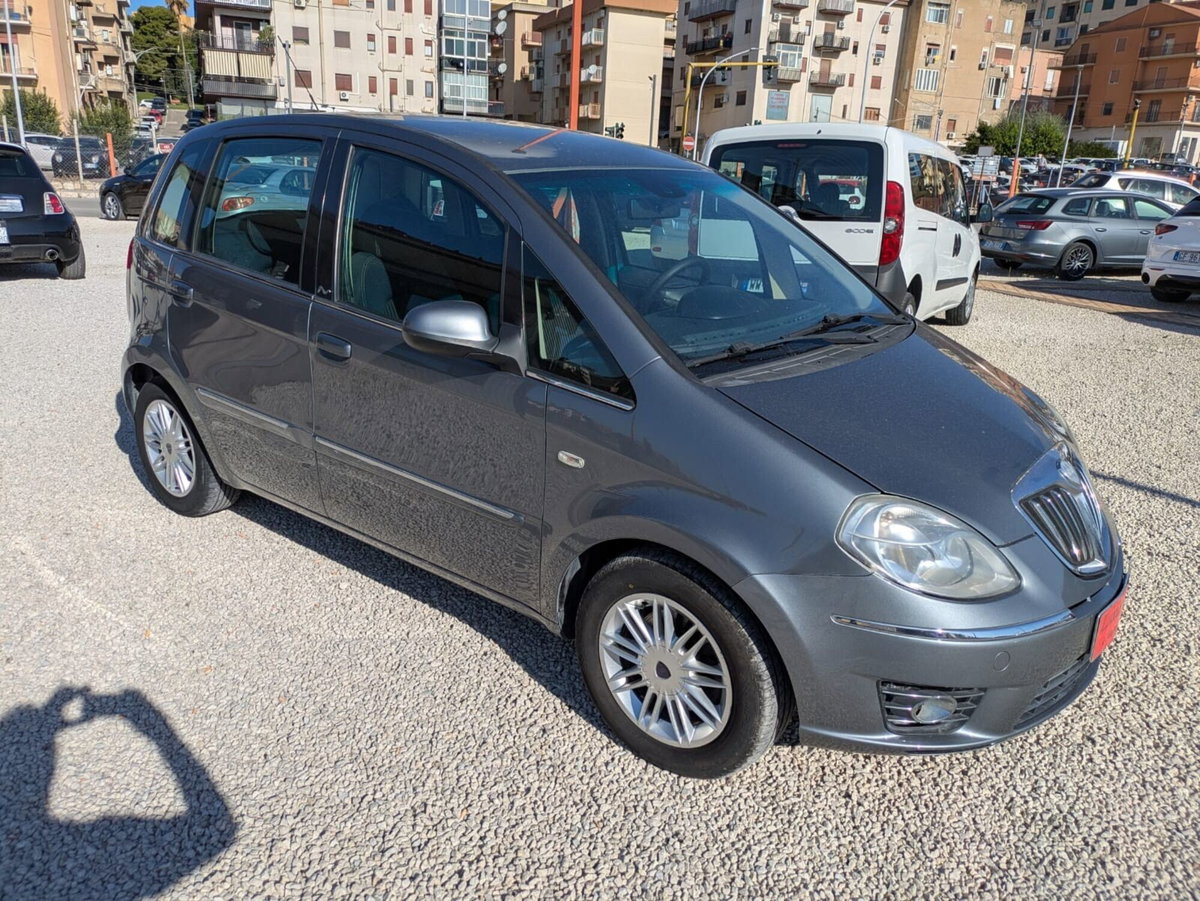 Lancia Musa 1.3 Mjt 95 CV DFN Gold (3)