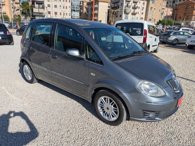 Lancia Musa 1.3 Mjt 95 CV DFN Gold (3)