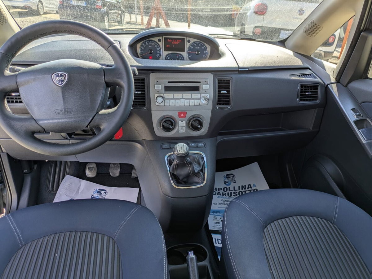 Lancia Musa 1.3 Mjt 95 CV DFN Gold (7)