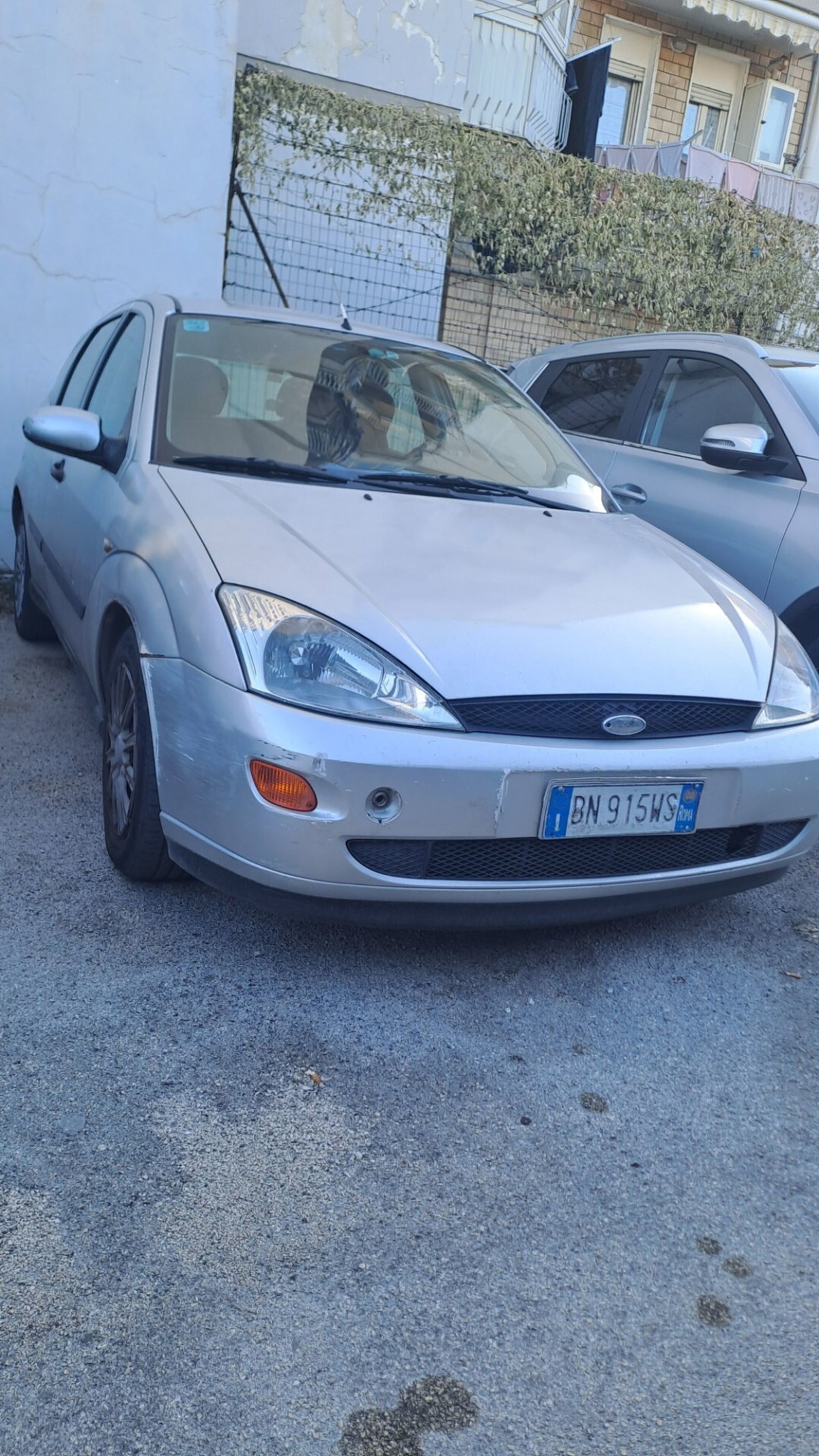 Ford Focus 1.8 TDDi cat 5p. Ghia (3)