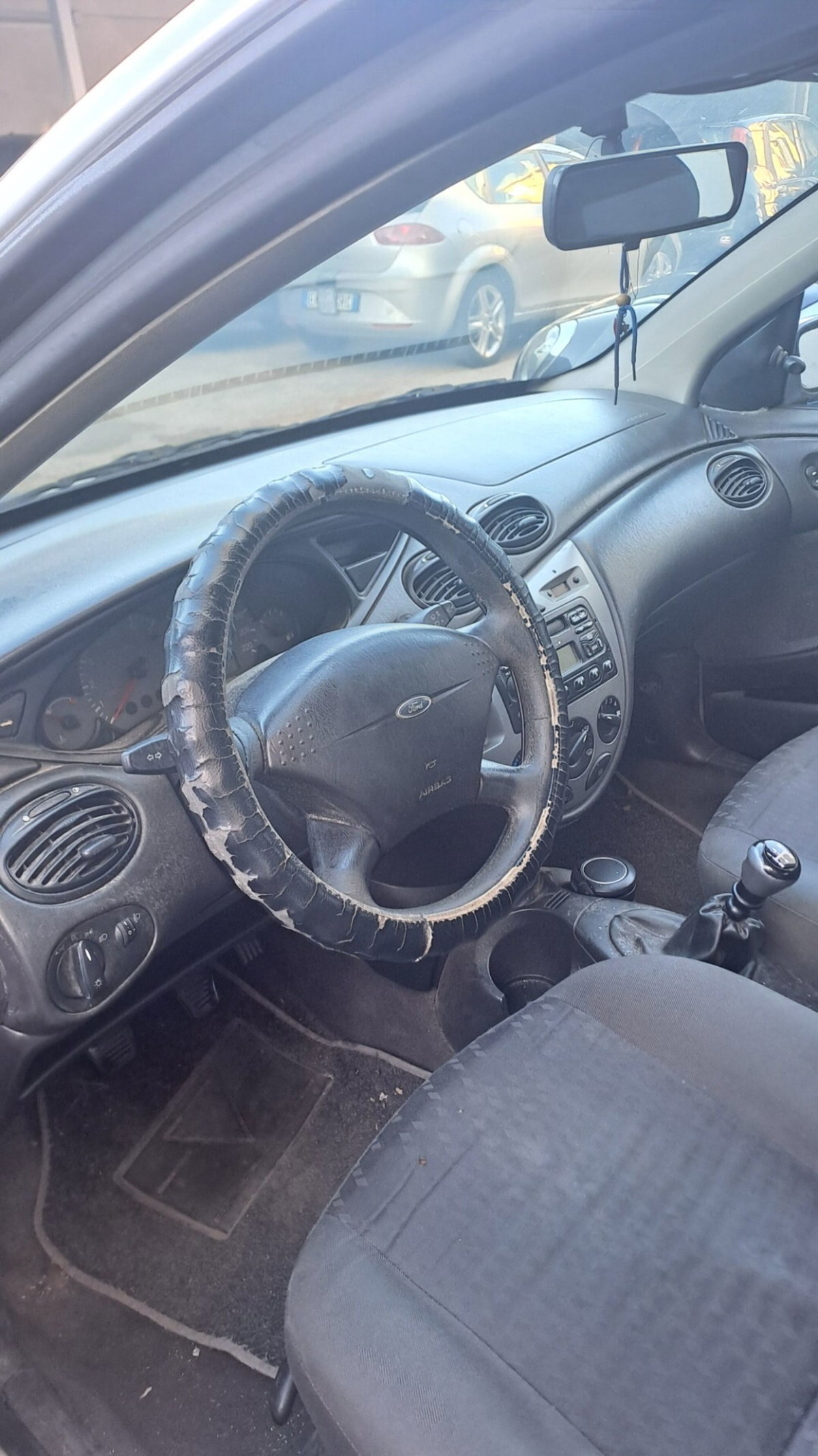 Ford Focus 1.8 TDDi cat 5p. Ghia (6)