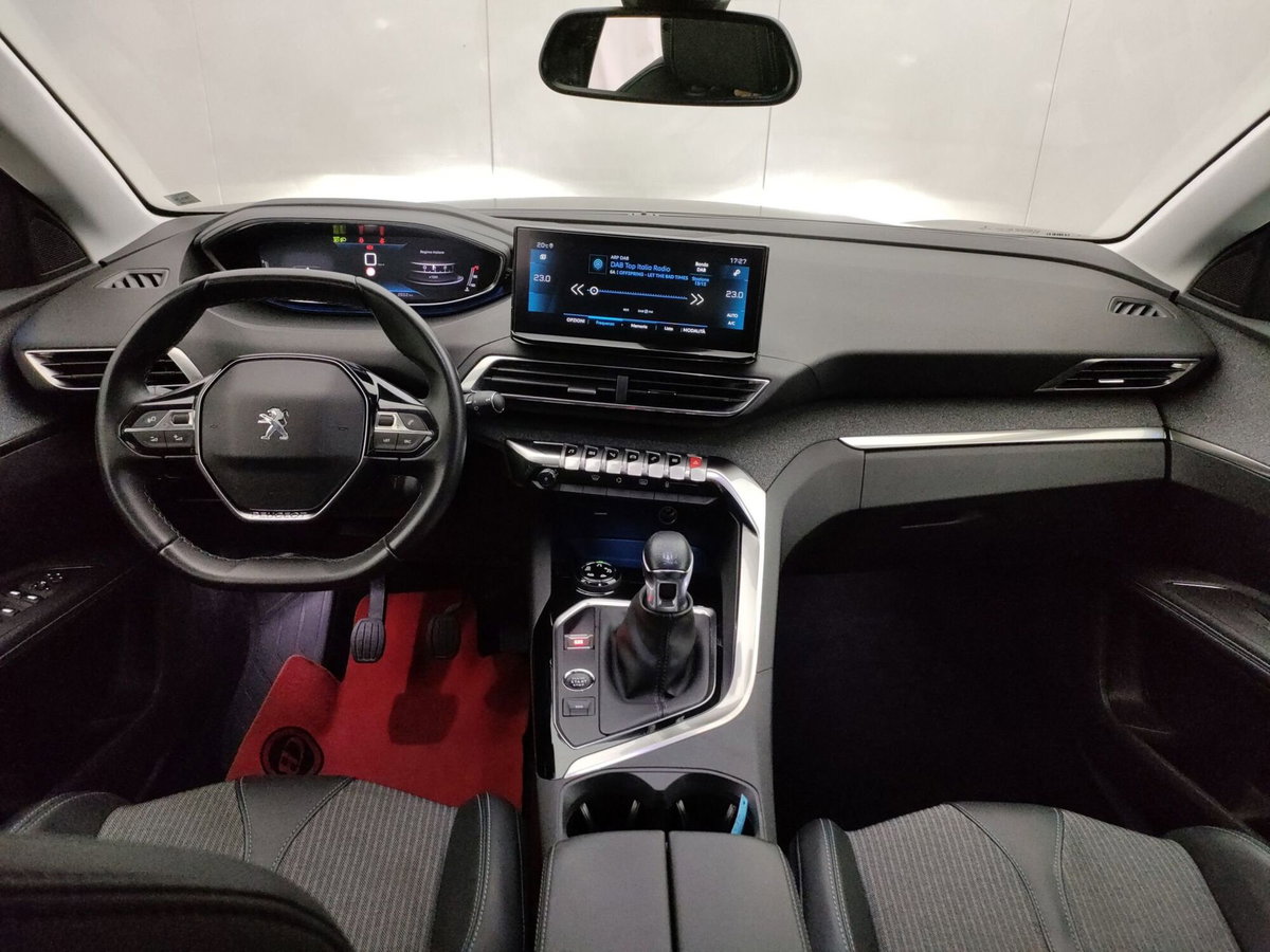 Peugeot 3008 PureTech Turbo 130 S&S Allure Pack (11)