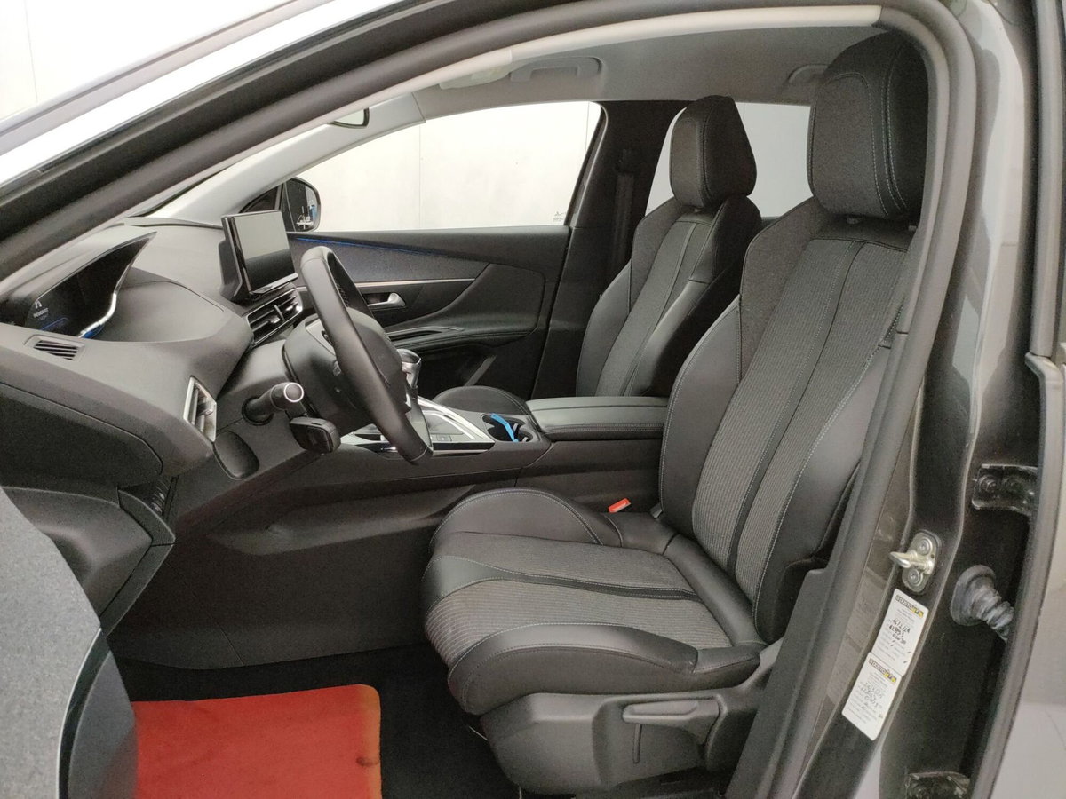 Peugeot 3008 PureTech Turbo 130 S&S Allure Pack (9)