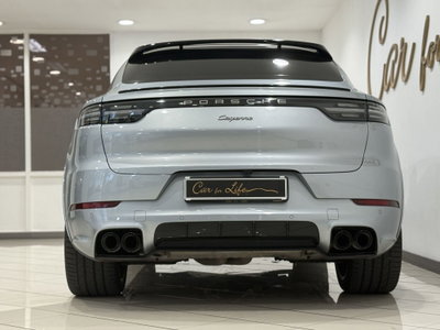 Porsche Cayenne Coupé 3.0 V6 E-Hybrid (10)