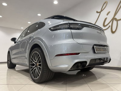 Porsche Cayenne Coupé 3.0 V6 E-Hybrid (13)