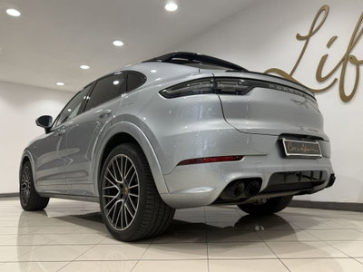 Porsche Cayenne Coupé 3.0 V6 E-Hybrid (15)