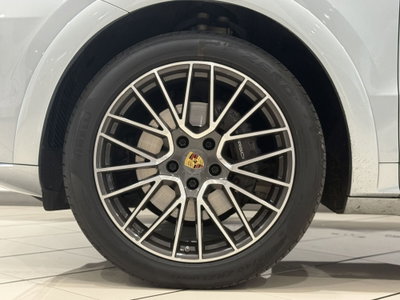 Porsche Cayenne Coupé 3.0 V6 E-Hybrid (9)