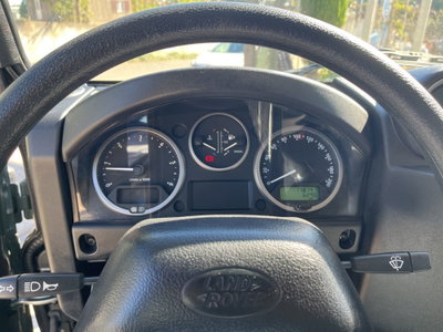 Land Rover Defender 110 2.4 TD4 CrewCab S (13)