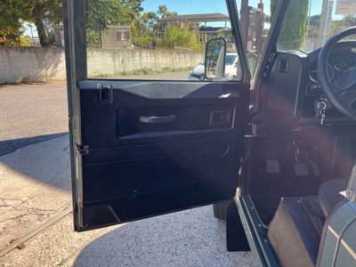 Land Rover Defender 110 2.4 TD4 CrewCab S (19)