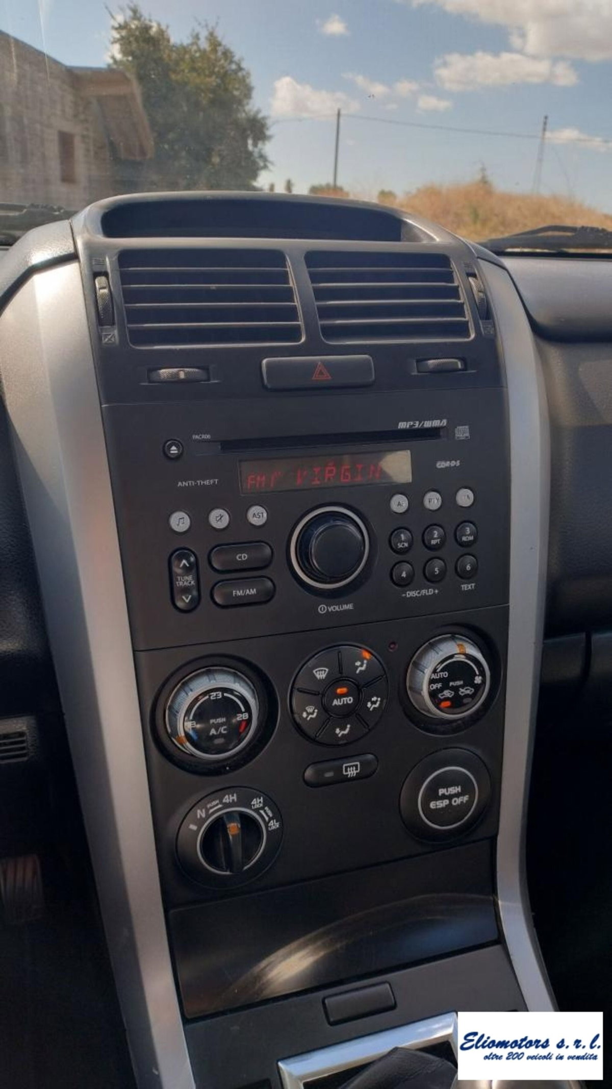 Suzuki Grand Vitara 1.9 DDiS 5 porte Crossover (6)