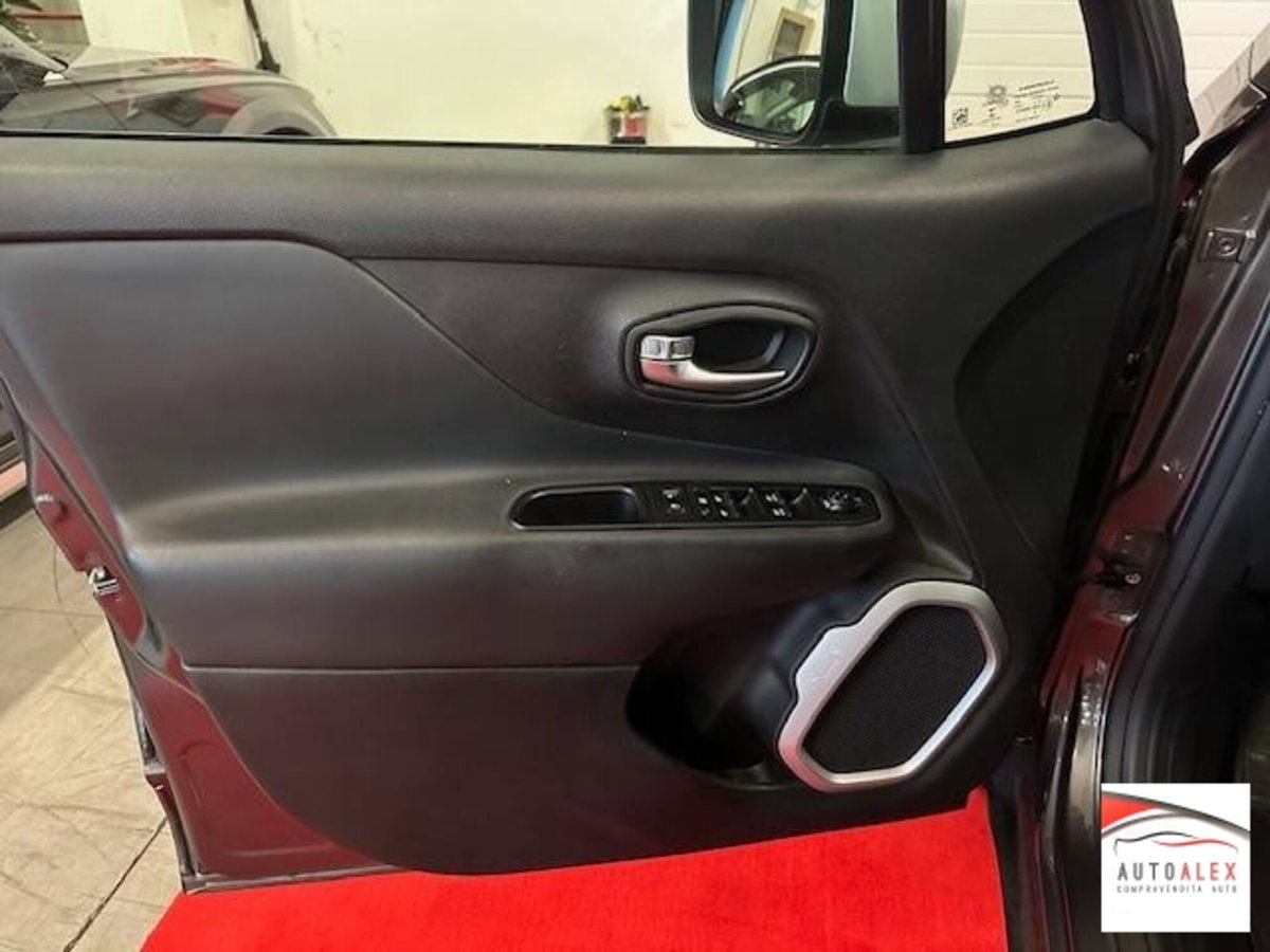Jeep Renegade 1.6 Mjt 120 CV Limited (19)
