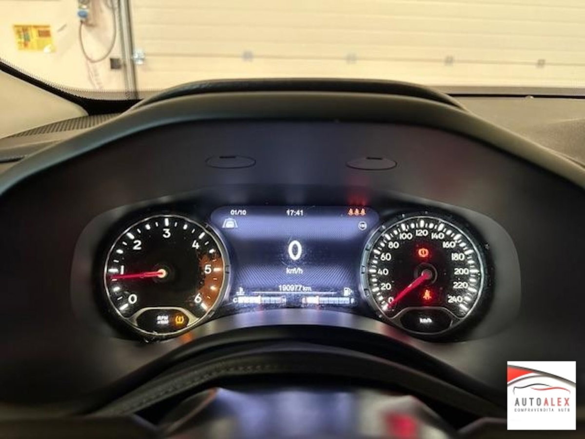 Jeep Renegade 1.6 Mjt 120 CV Limited (20)
