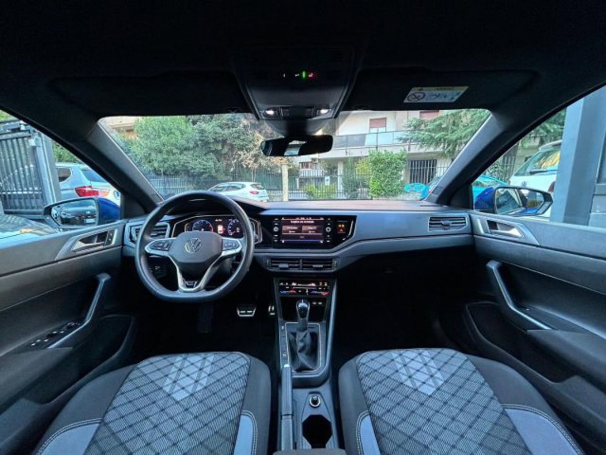 Volkswagen Polo 1.0 TSI 110 CV DSG R-Line (7)