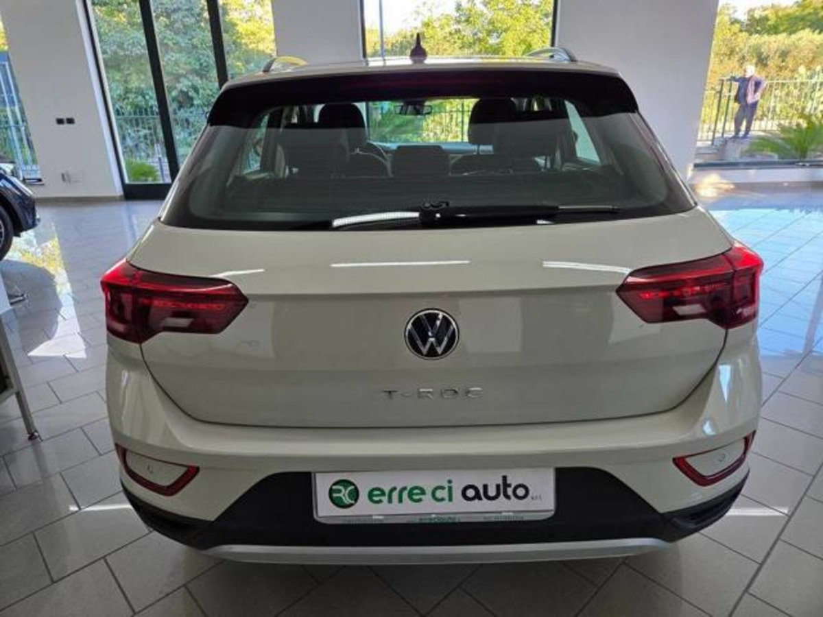 Volkswagen T-Roc 1.0 TSI Life (10)