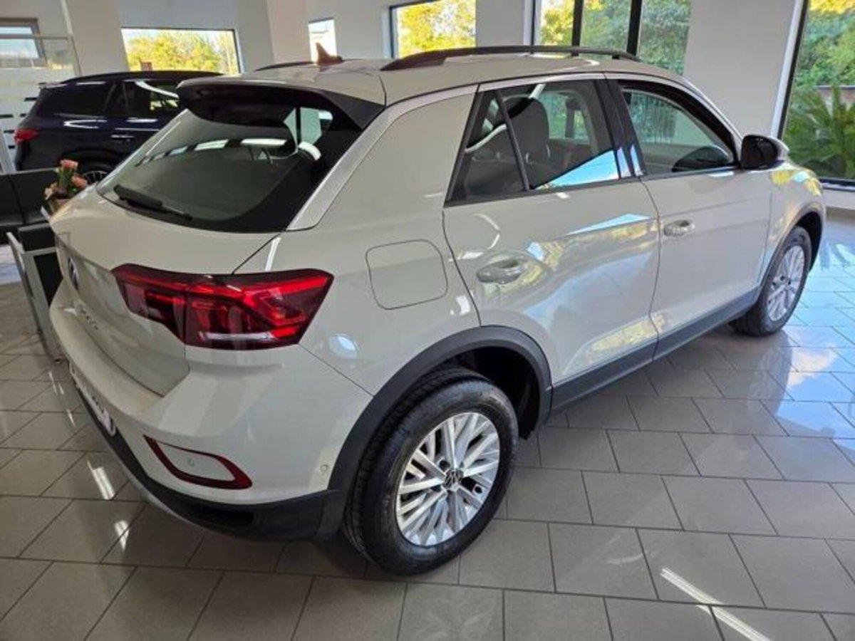 Volkswagen T-Roc 1.0 TSI Life (19)