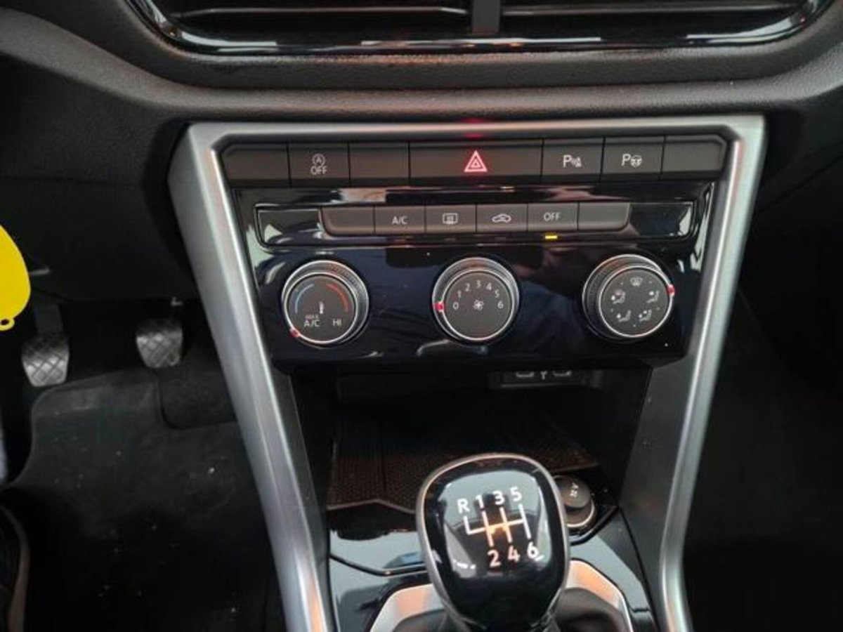 Volkswagen T-Roc 1.0 TSI Life (4)