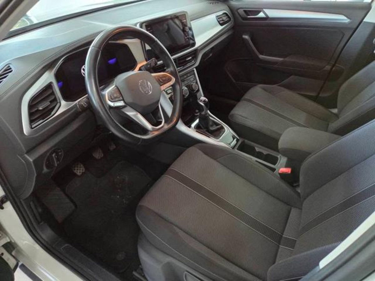 Volkswagen T-Roc 1.0 TSI Life (5)