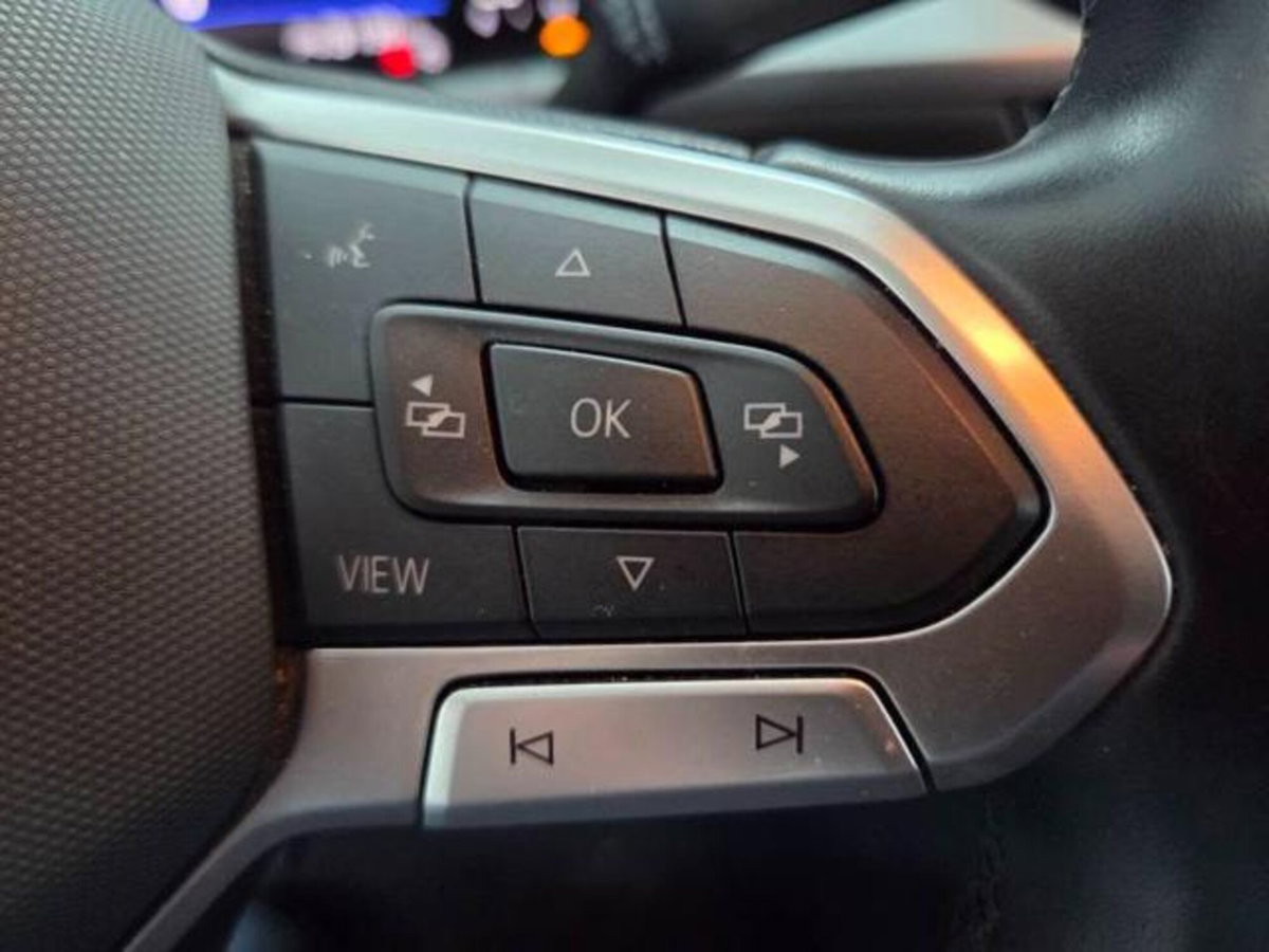 Volkswagen T-Roc 1.0 TSI Life (6)