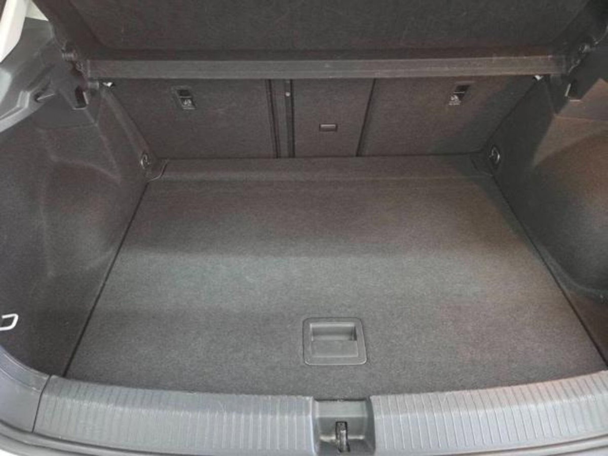 Volkswagen T-Roc 1.0 TSI Life (9)