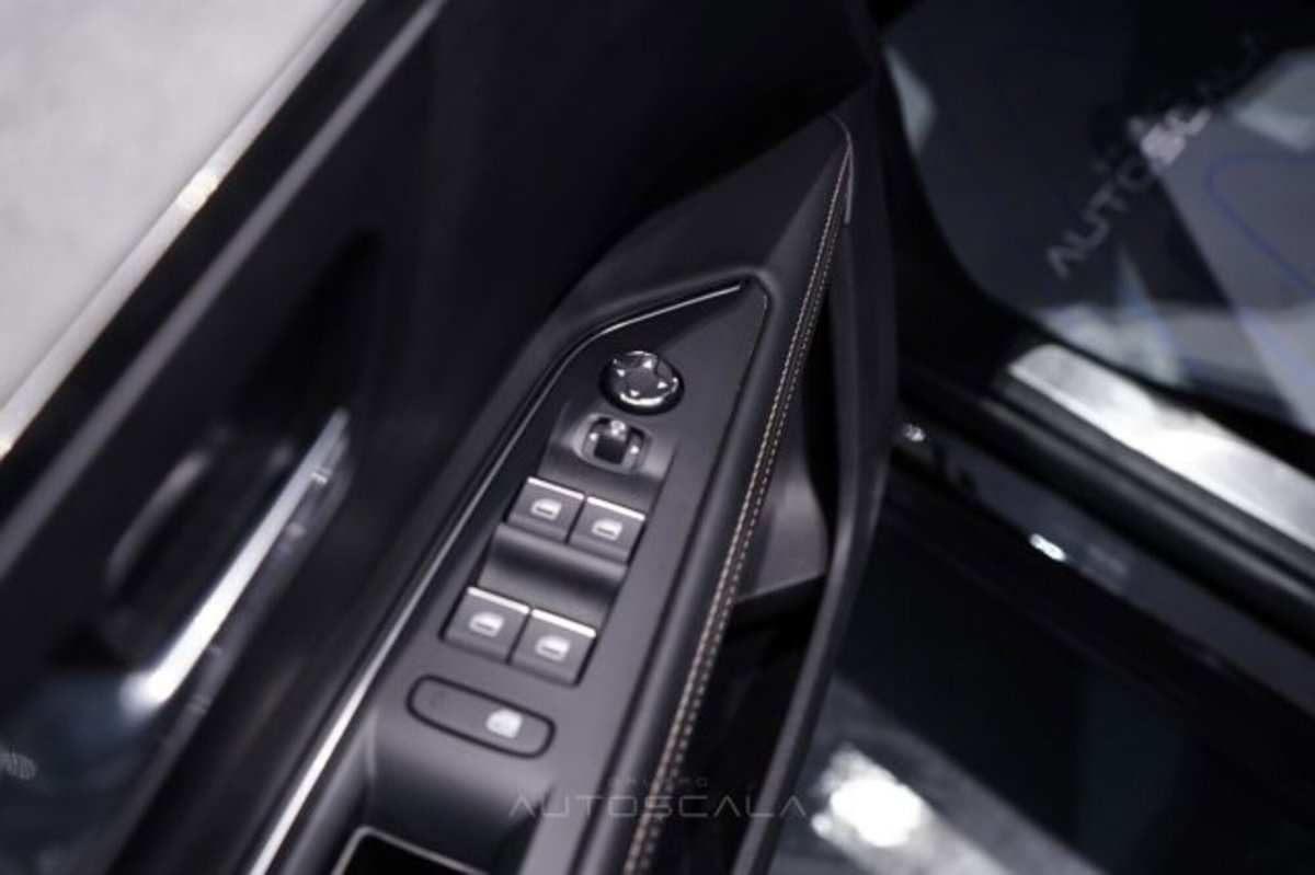 Peugeot 5008 PureTech Turbo 130 S&S EAT8 GT (10)