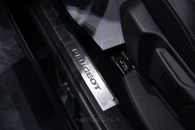 Peugeot 5008 PureTech Turbo 130 S&S EAT8 GT (11)