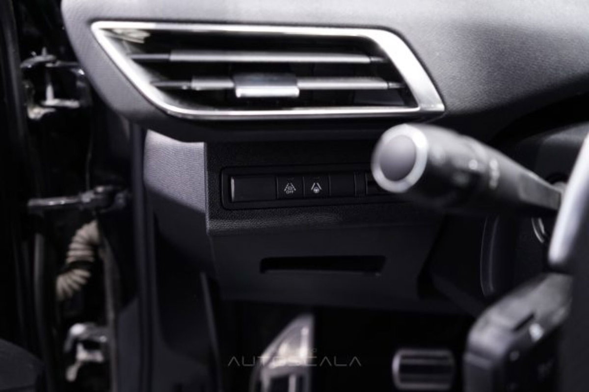 Peugeot 5008 PureTech Turbo 130 S&S EAT8 GT (12)