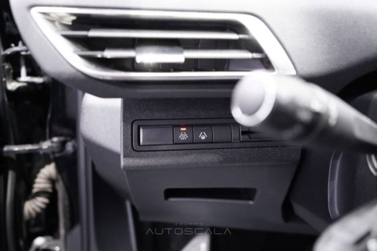 Peugeot 5008 PureTech Turbo 130 S&S EAT8 GT (14)